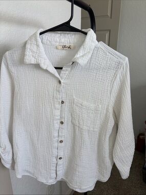 Blush White Gauze Button-Front Shirt with Wooden Buttons